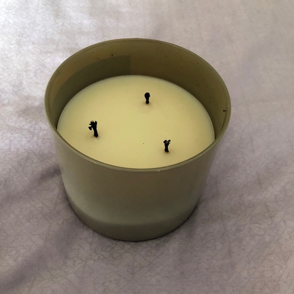 Hot Cocoa and Cream Candle - Picture 7 of 7